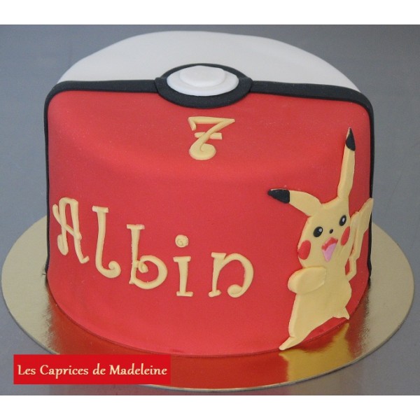 Gâteau Pokémon pokeball avec Pikachu